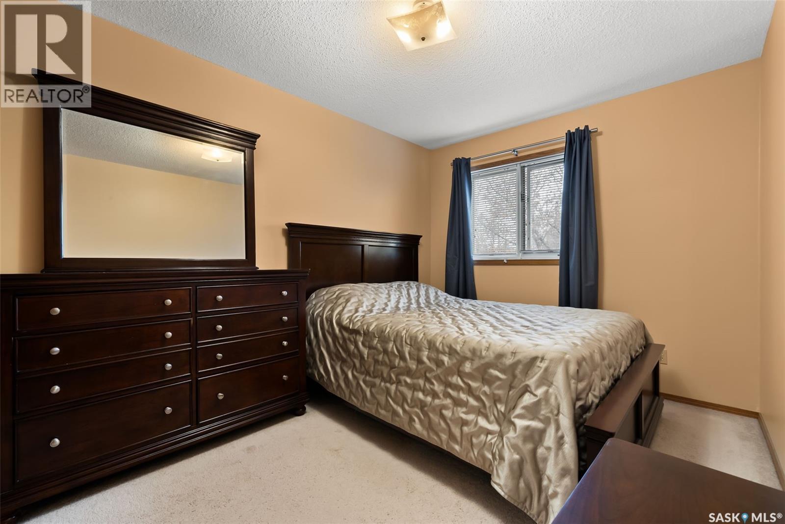 1506 Truesdale Drive E, Regina, SK - Indoor Photo Showing Bedroom