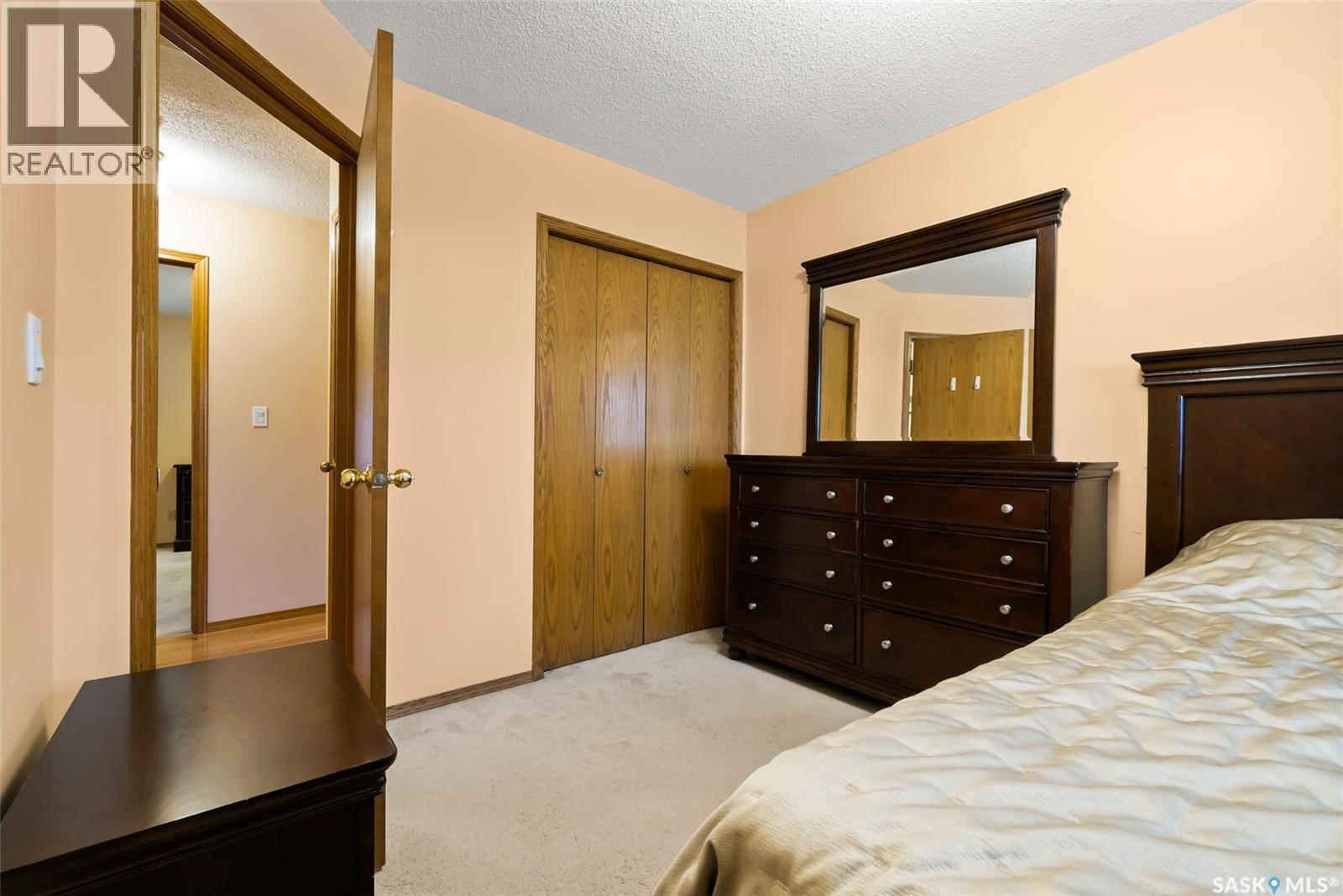 1506 Truesdale Drive E, Regina, SK - Indoor Photo Showing Bedroom