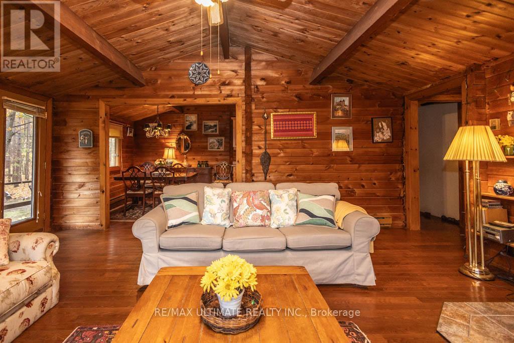65 Sumac Lane, Scugog, ON - Indoor Photo Showing Living Room