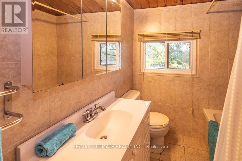65 Sumac Lane, Scugog, ON - Indoor Photo Showing Bathroom