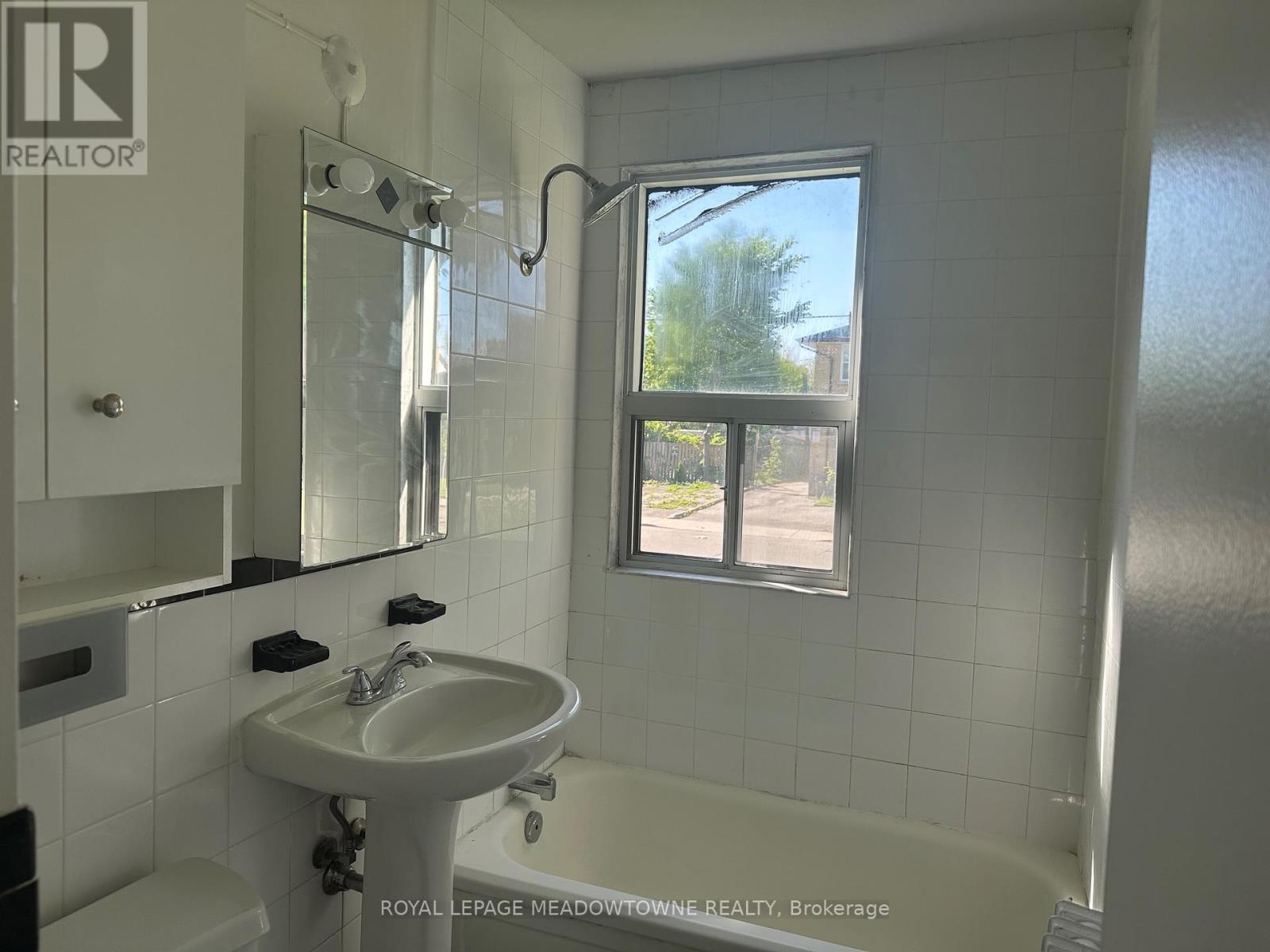 Unit 3 - 14 Vanevery Street, Toronto, ON - Indoor Photo Showing Bathroom