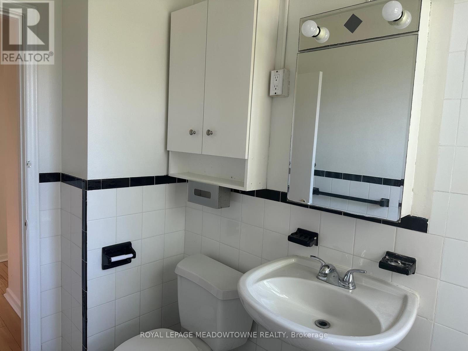 Unit 3 - 14 Vanevery Street, Toronto, ON - Indoor Photo Showing Bathroom