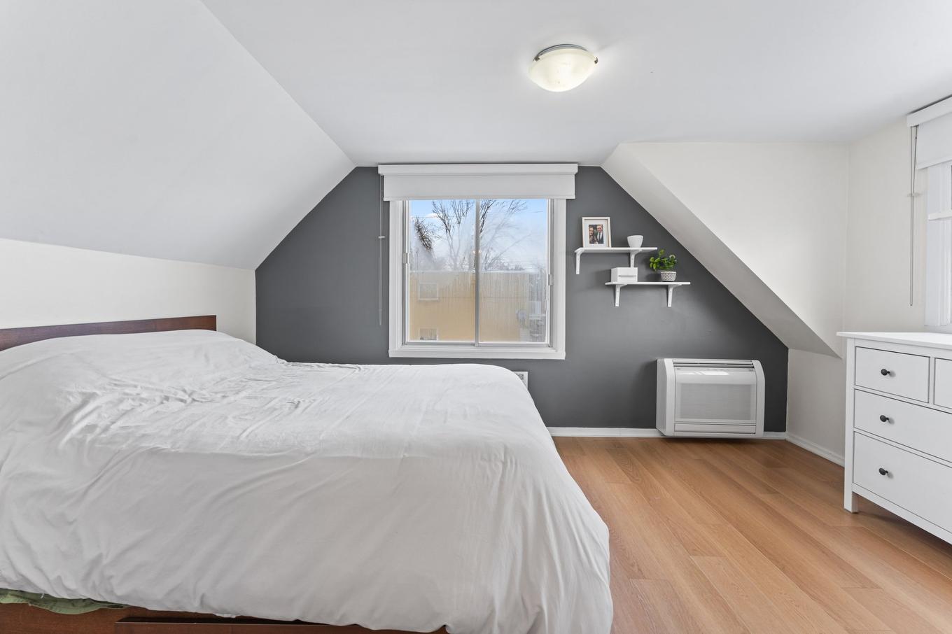 Chambre à coucher principale - 12135 Rue Parent, Montréal (Rivière-Des-Prairies/Pointe-Aux-Trembles), QC - Indoor Photo Showing Bedroom