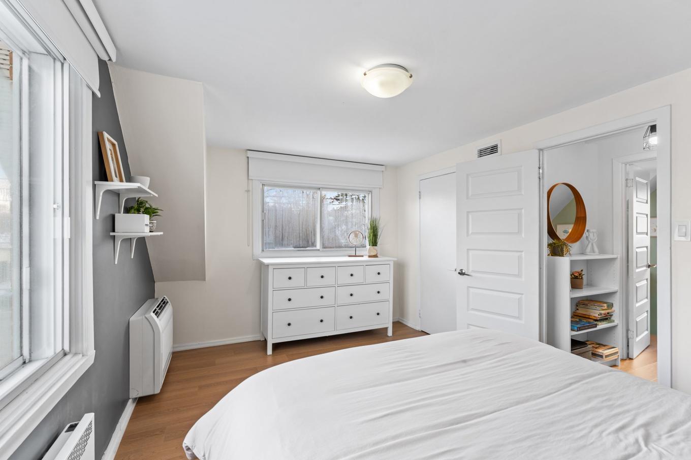 Chambre à coucher principale - 12135 Rue Parent, Montréal (Rivière-Des-Prairies/Pointe-Aux-Trembles), QC - Indoor Photo Showing Bedroom