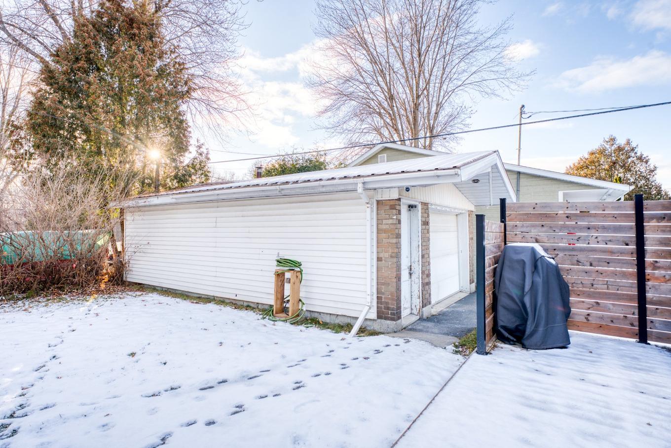 Garage - 12135 Rue Parent, Montréal (Rivière-Des-Prairies/Pointe-Aux-Trembles), QC - Outdoor