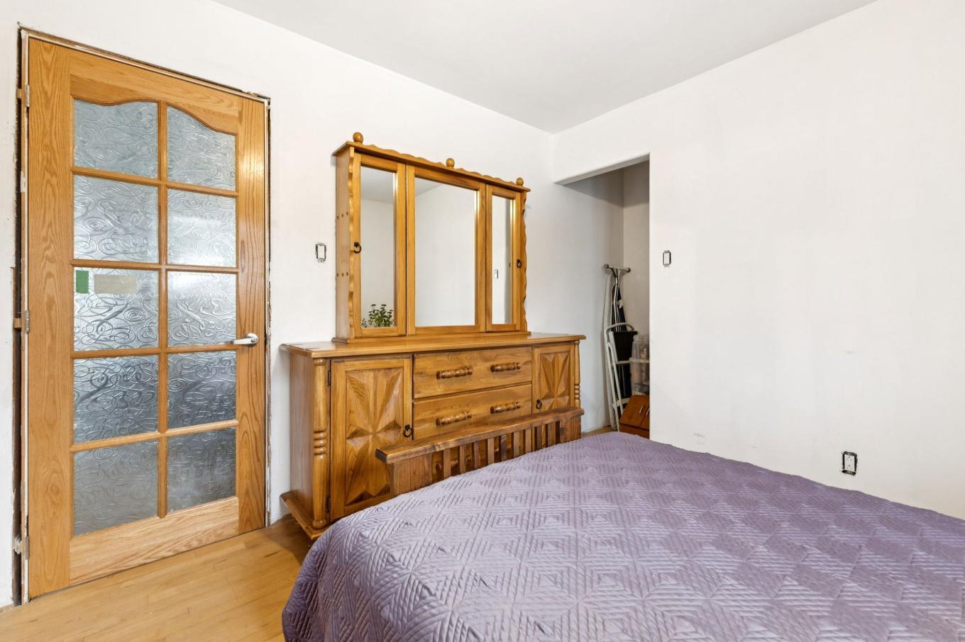 Chambre à coucher - 117 Rue Ste-Rose, Gatineau (Gatineau), QC - Indoor Photo Showing Bedroom