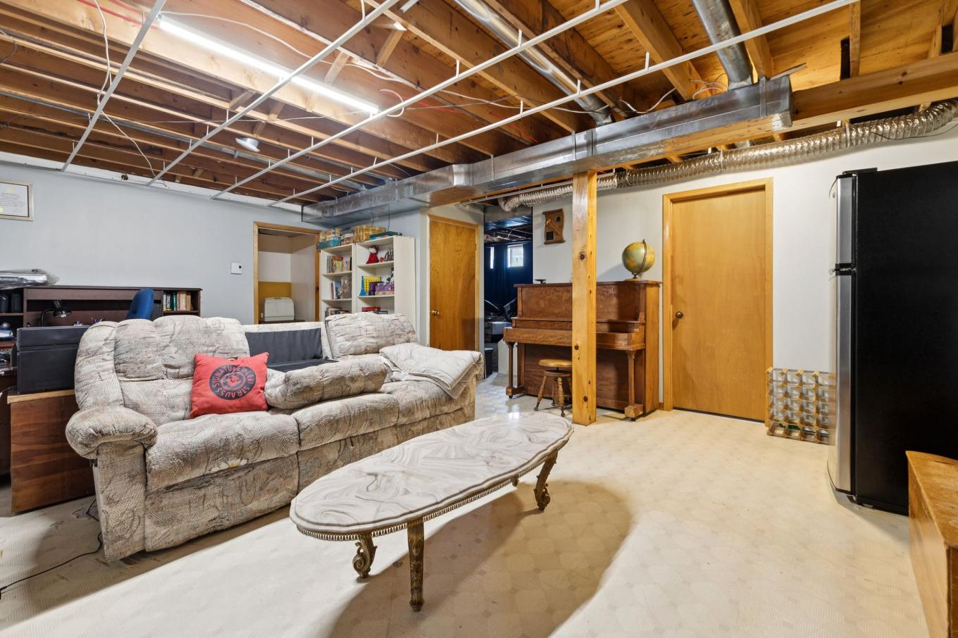 Salle familiale - 117 Rue Ste-Rose, Gatineau (Gatineau), QC - Indoor Photo Showing Basement