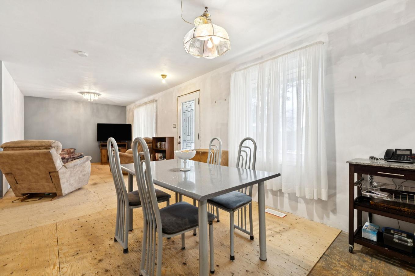 Salle à manger - 117 Rue Ste-Rose, Gatineau (Gatineau), QC - Indoor Photo Showing Dining Room