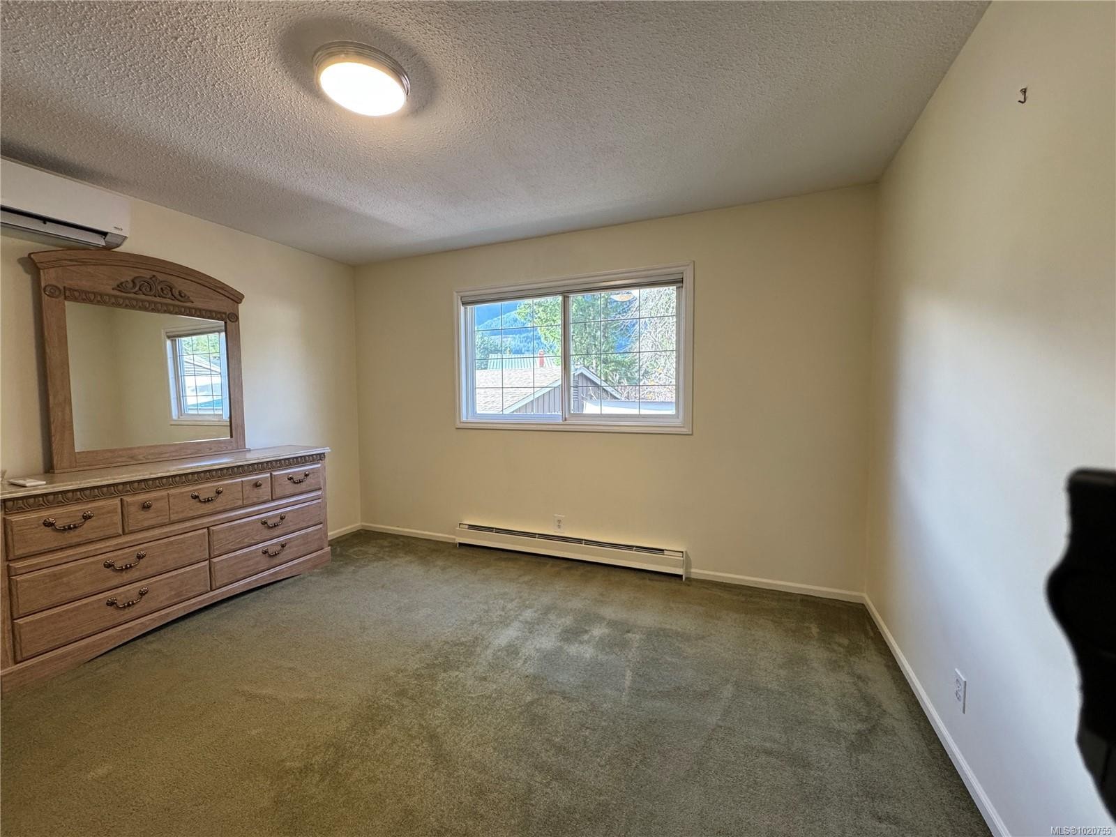 594 Hummingbird Lane, Gold River, BC