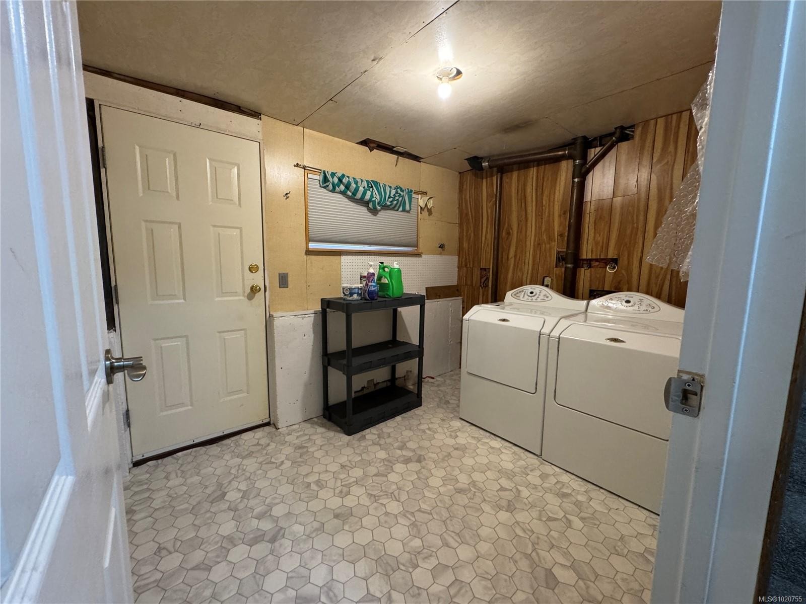 594 Hummingbird Lane, Gold River, BC