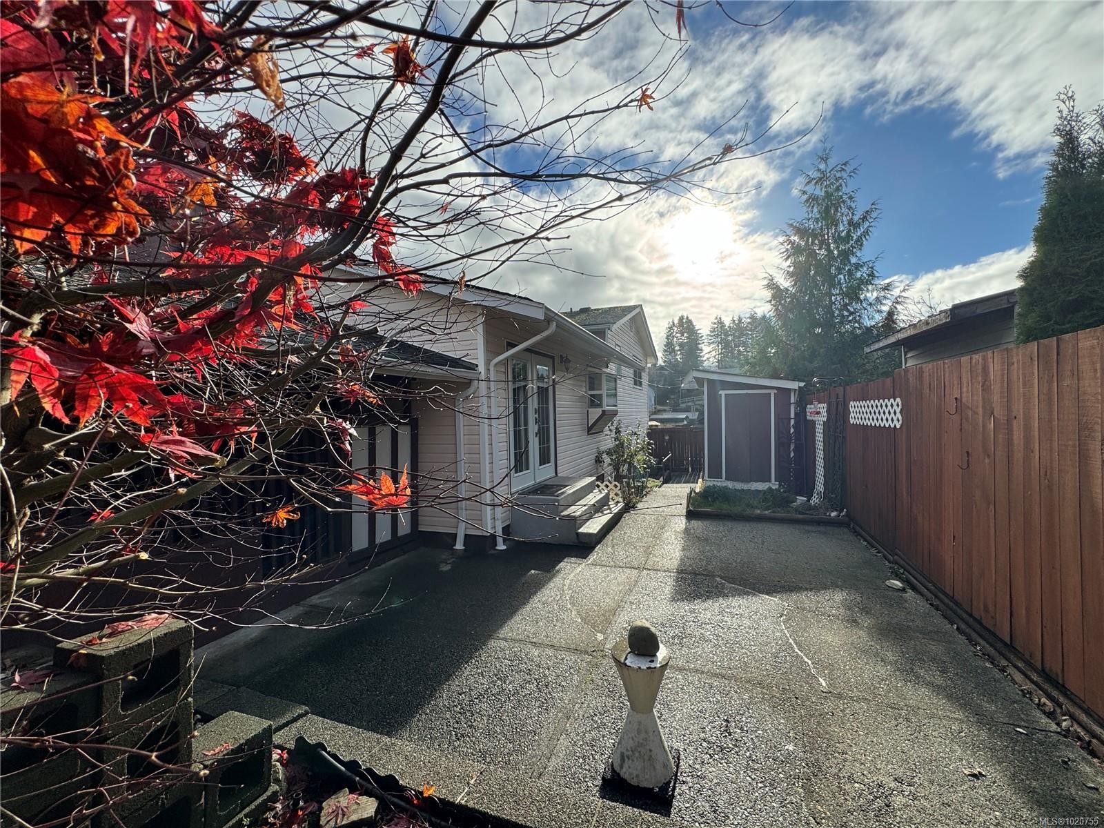 594 Hummingbird Lane, Gold River, BC