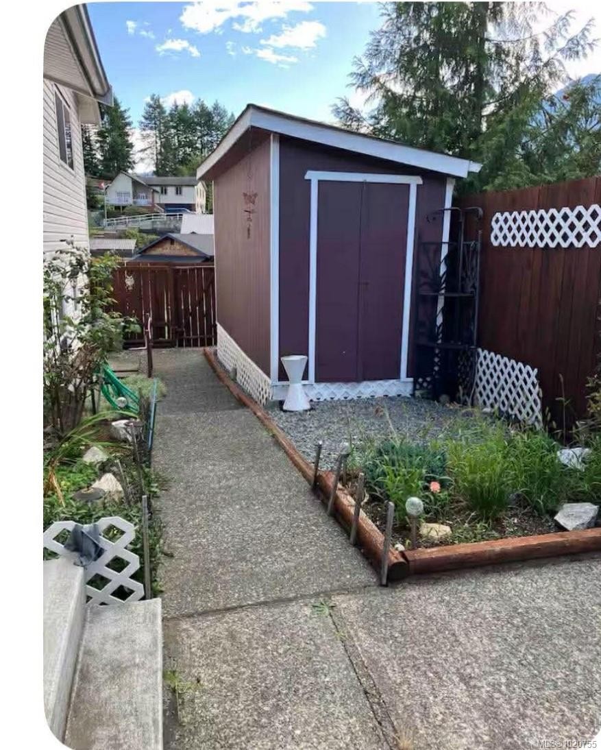 594 Hummingbird Lane, Gold River, BC