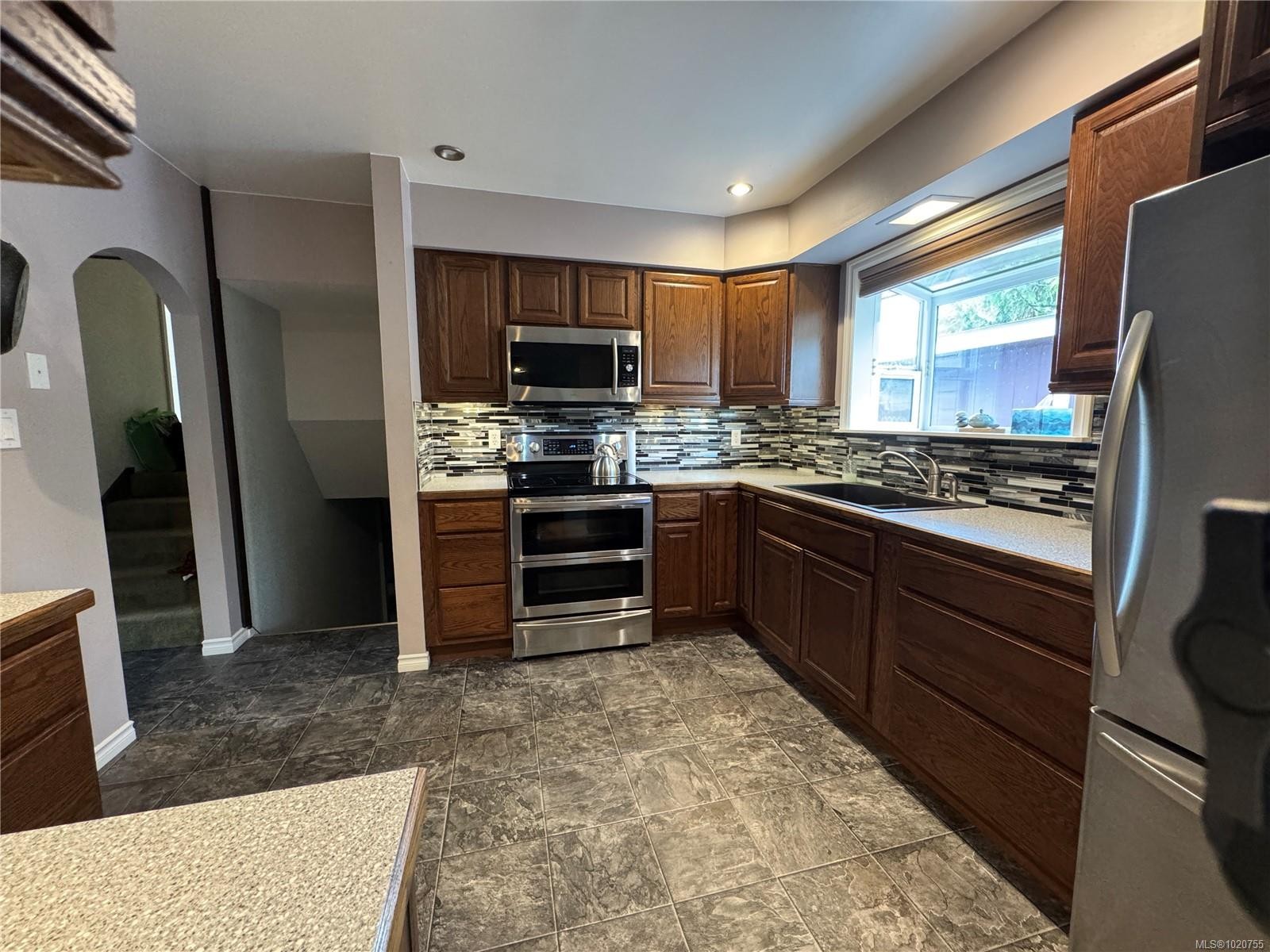 594 Hummingbird Lane, Gold River, BC