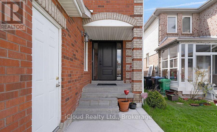 Upper Lvl - 40 Brower Court, Brampton, ON - Outdoor