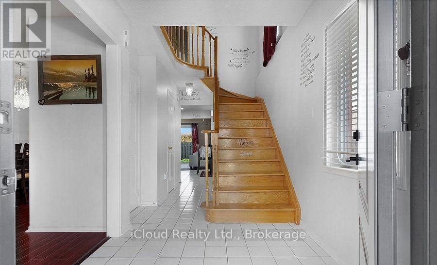 Upper Lvl - 40 Brower Court, Brampton, ON - Indoor Photo Showing Other Room