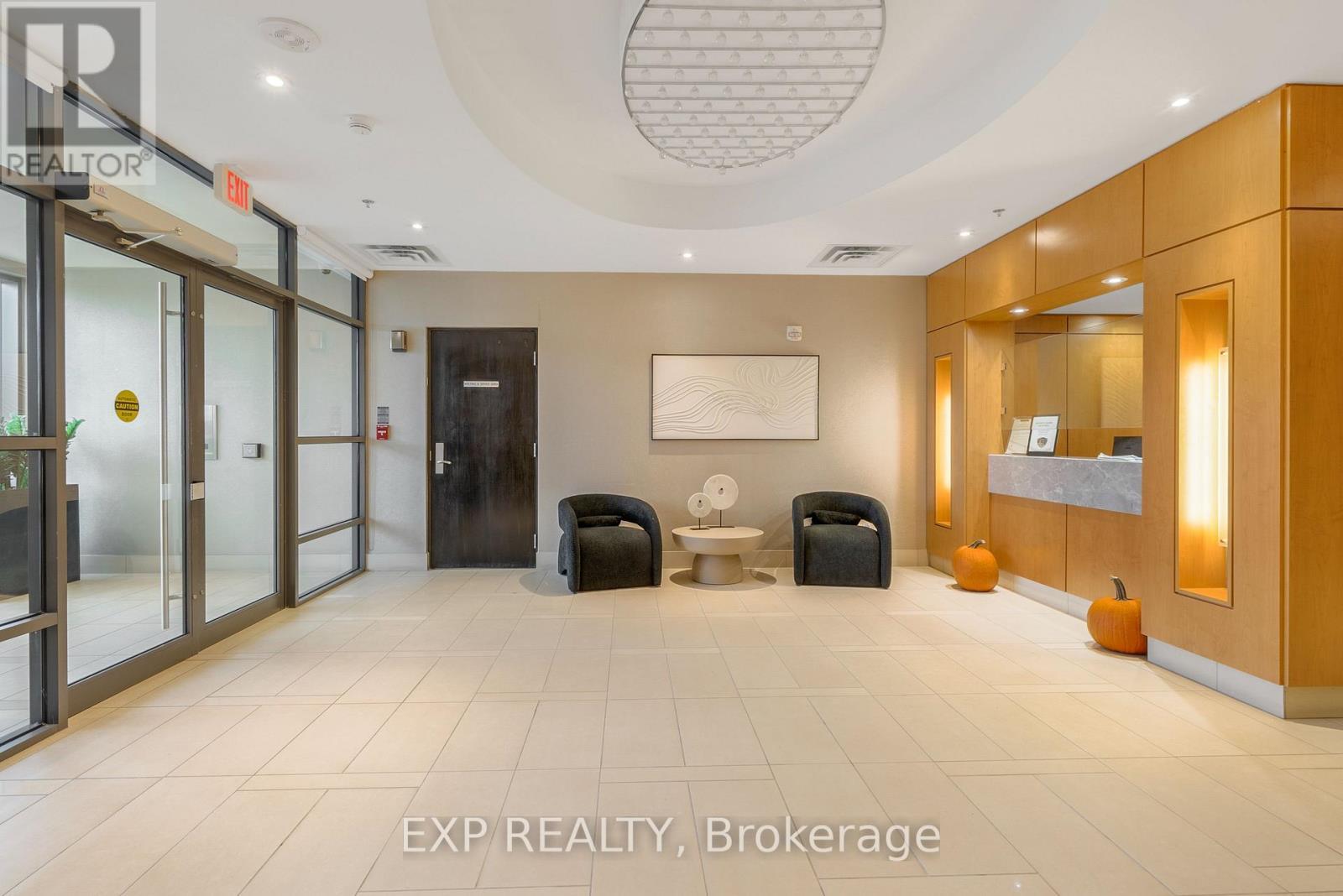 1609 - 840 Queens Plate Drive, Toronto, ON - Indoor Photo Showing Other Room