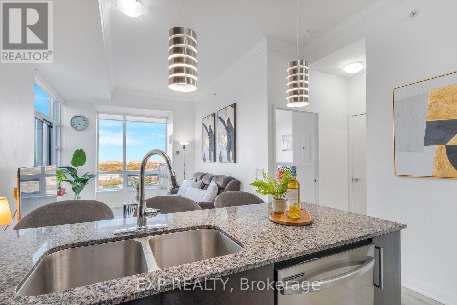 1609 - 840 Queens Plate Drive, Toronto, ON - Indoor Photo Showing Kitchen With Double Sink