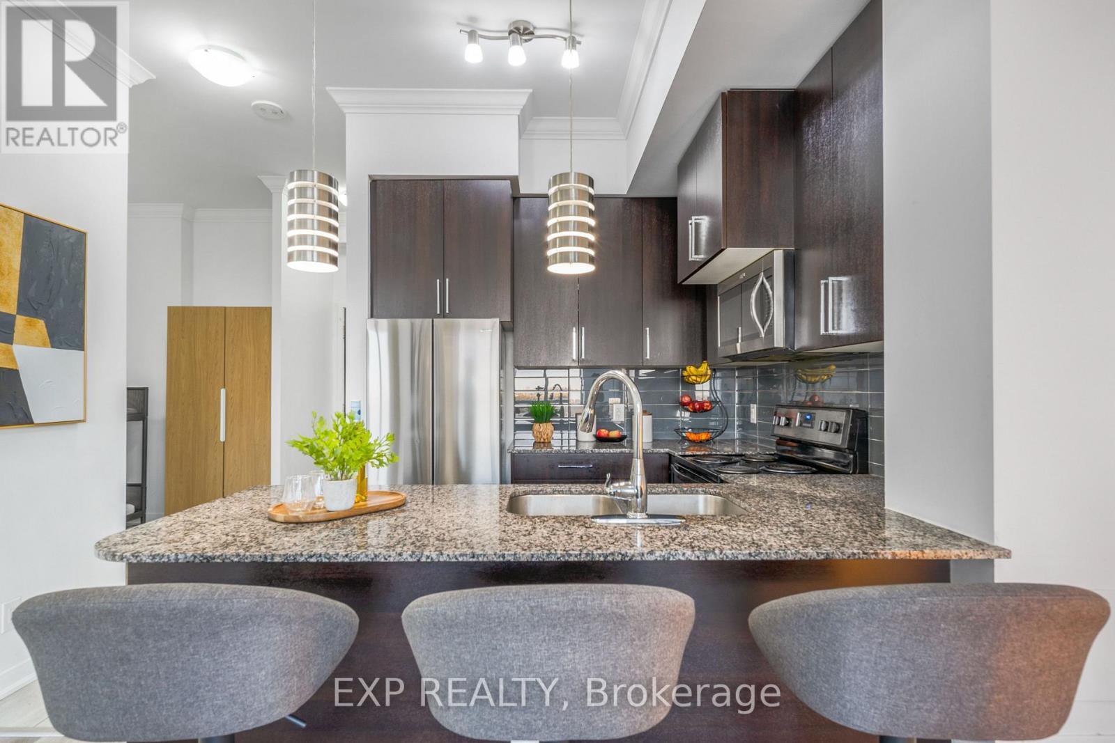 1609 - 840 Queens Plate Drive, Toronto, ON - Indoor Photo Showing Kitchen With Stainless Steel Kitchen With Double Sink With Upgraded Kitchen