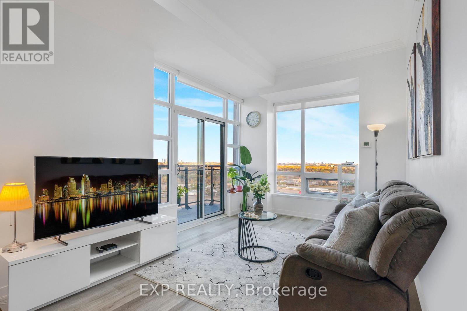 1609 - 840 Queens Plate Drive, Toronto, ON - Indoor Photo Showing Other Room