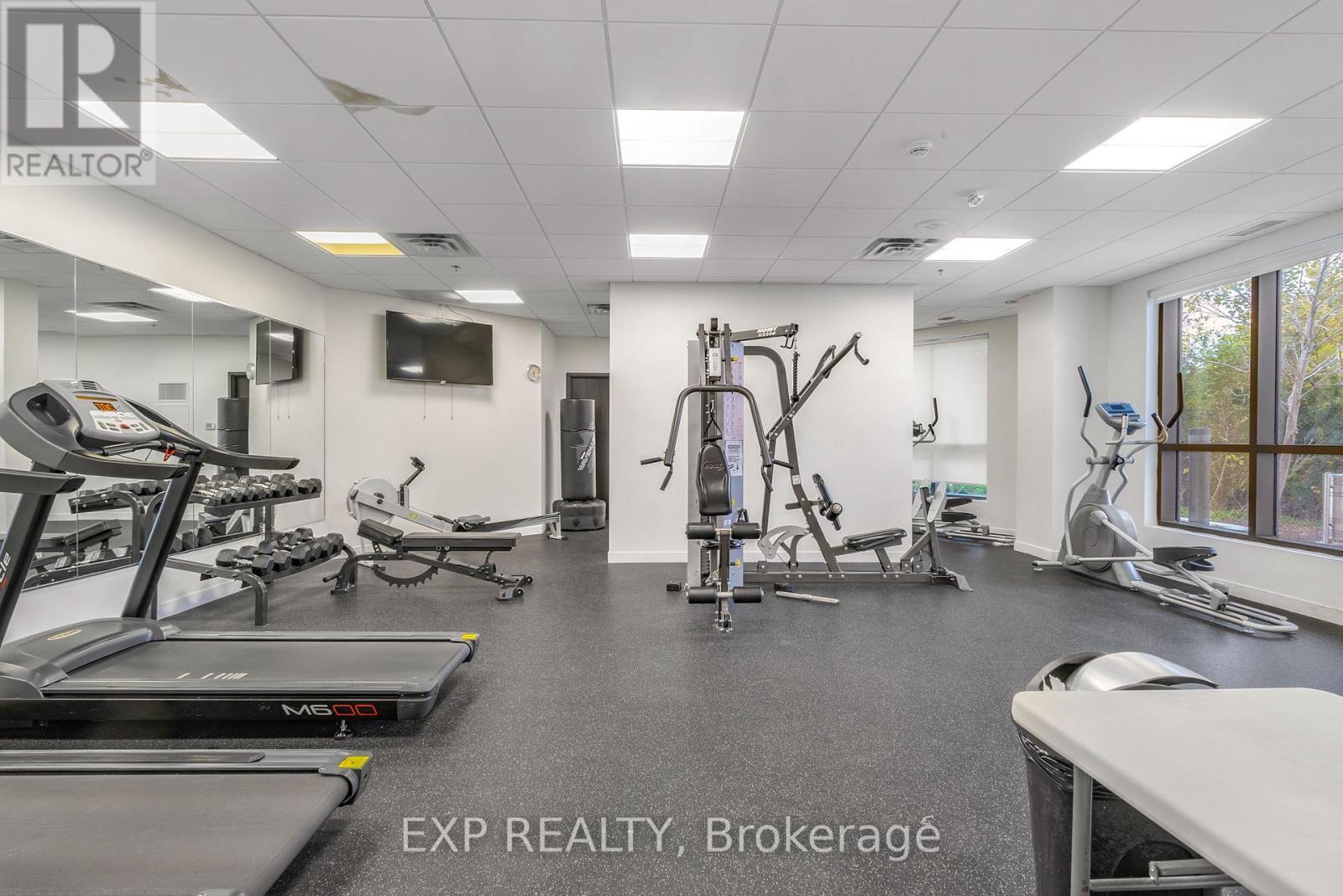 1609 - 840 Queens Plate Drive, Toronto, ON - Indoor Photo Showing Gym Room