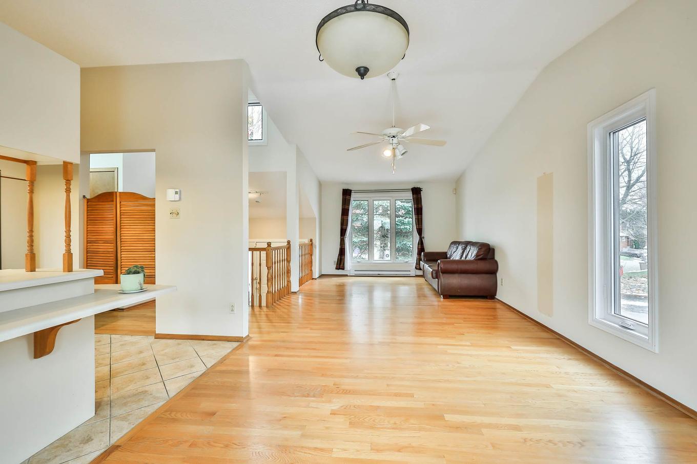 Living room - 77 Av. Des Camélias, Gatineau (Aylmer), QC - Indoor