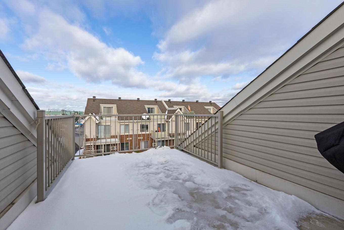 Patio - 3814 Boul. Gareau, Longueuil (Saint-Hubert), QC - Outdoor With Exterior