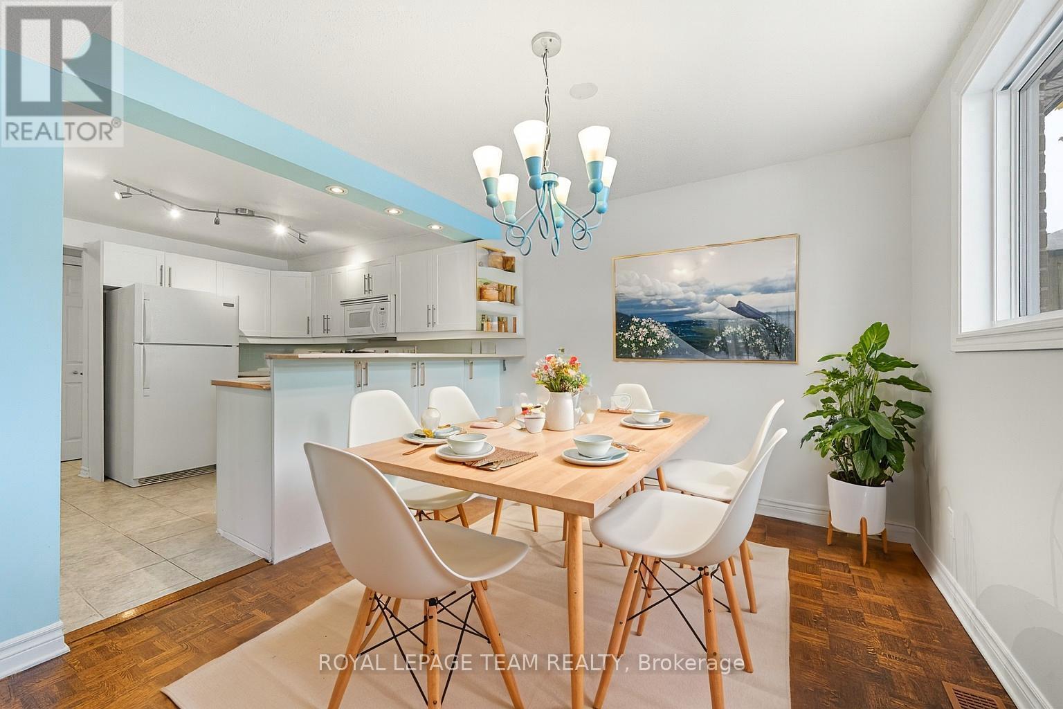 Virtually Enhanced Dining Room Decor - 54 - 227 Ridgepark Private, Ottawa, ON - Indoor Photo Showing Dining Room