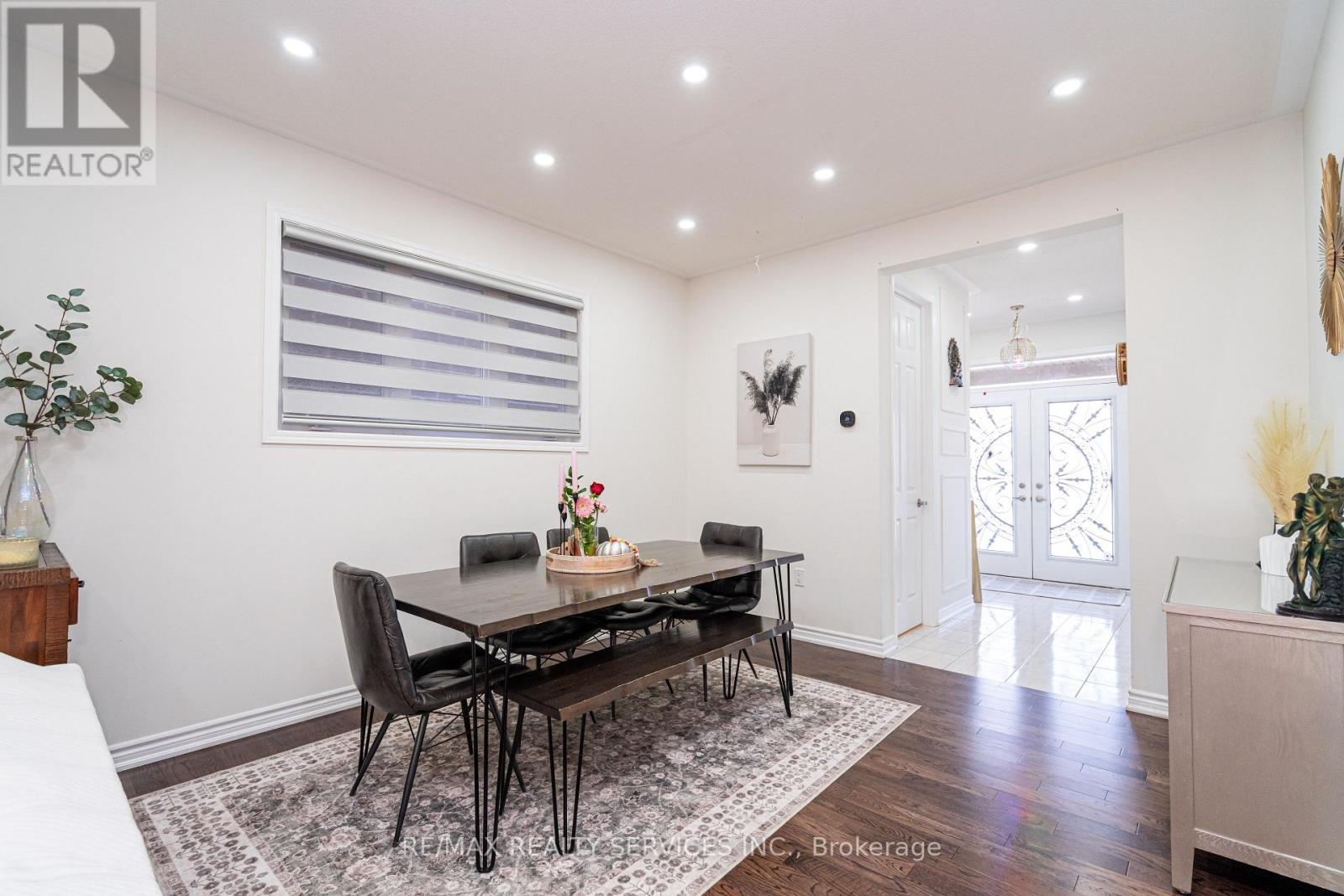 11 Cyclone Trail, Brampton, ON - Indoor Photo Showing Dining Room