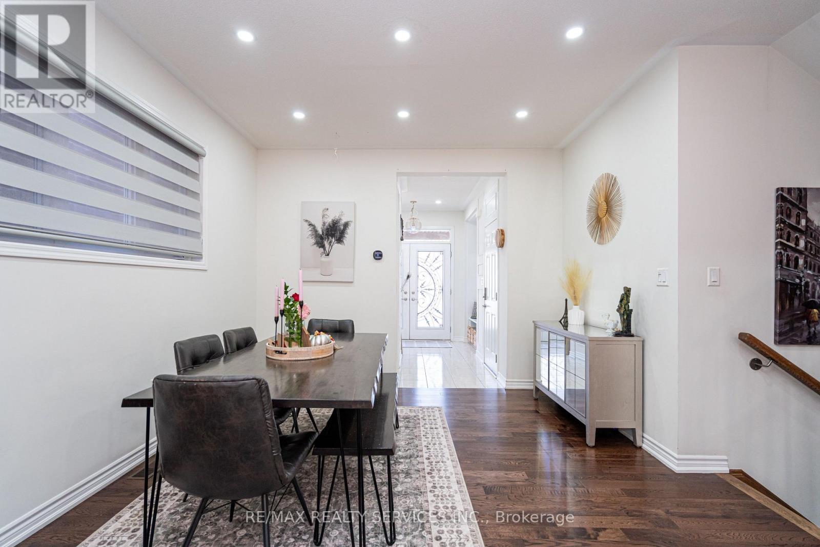 11 Cyclone Trail, Brampton, ON - Indoor Photo Showing Dining Room