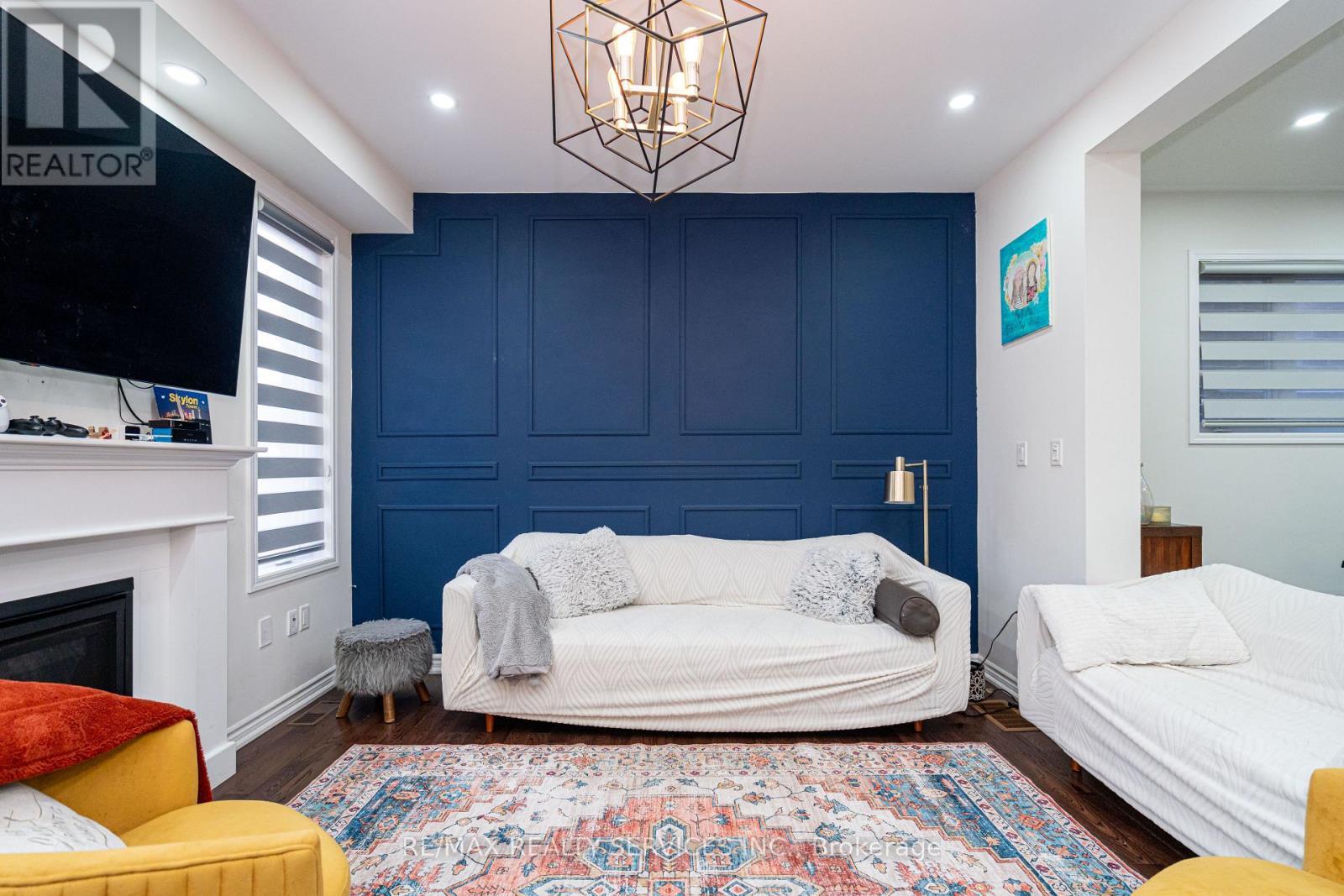 11 Cyclone Trail, Brampton, ON - Indoor Photo Showing Living Room With Fireplace