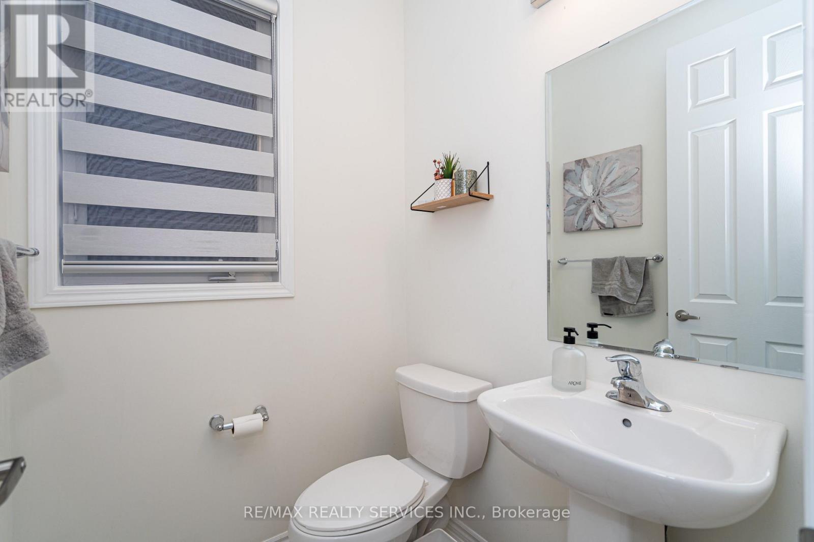 11 Cyclone Trail, Brampton, ON - Indoor Photo Showing Bathroom