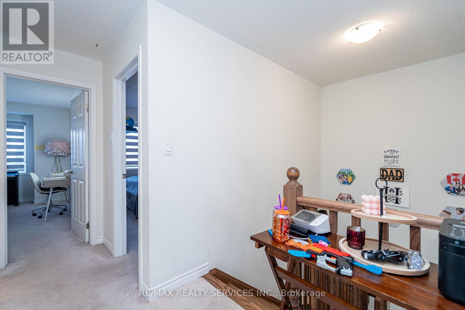 11 Cyclone Trail, Brampton, ON - Indoor