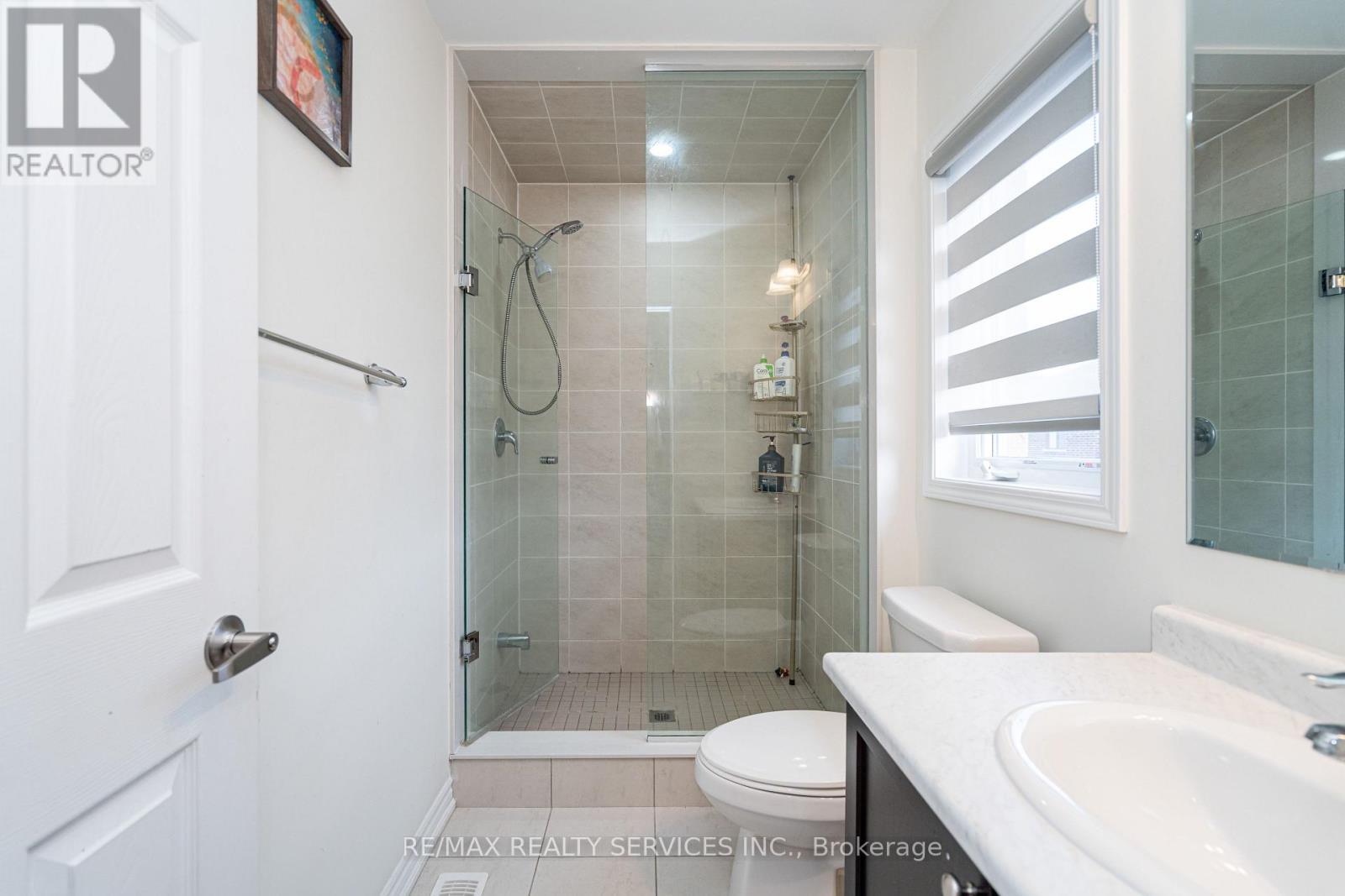 11 Cyclone Trail, Brampton, ON - Indoor Photo Showing Bathroom