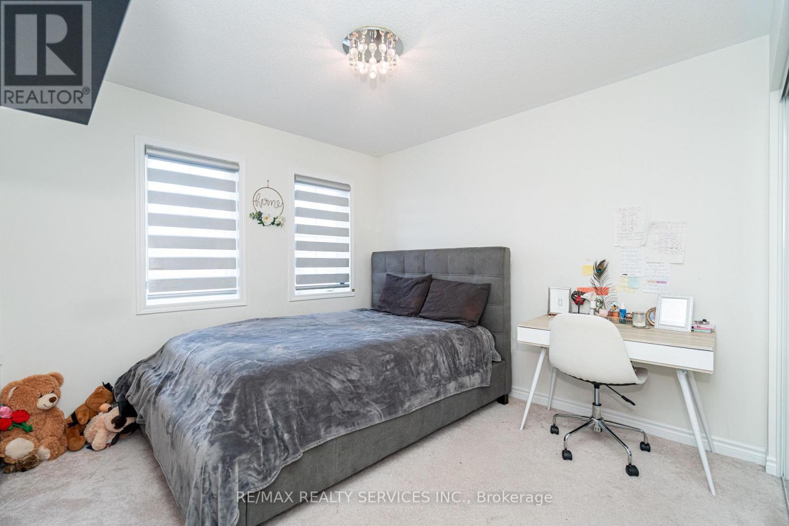 11 Cyclone Trail, Brampton, ON - Indoor Photo Showing Bedroom