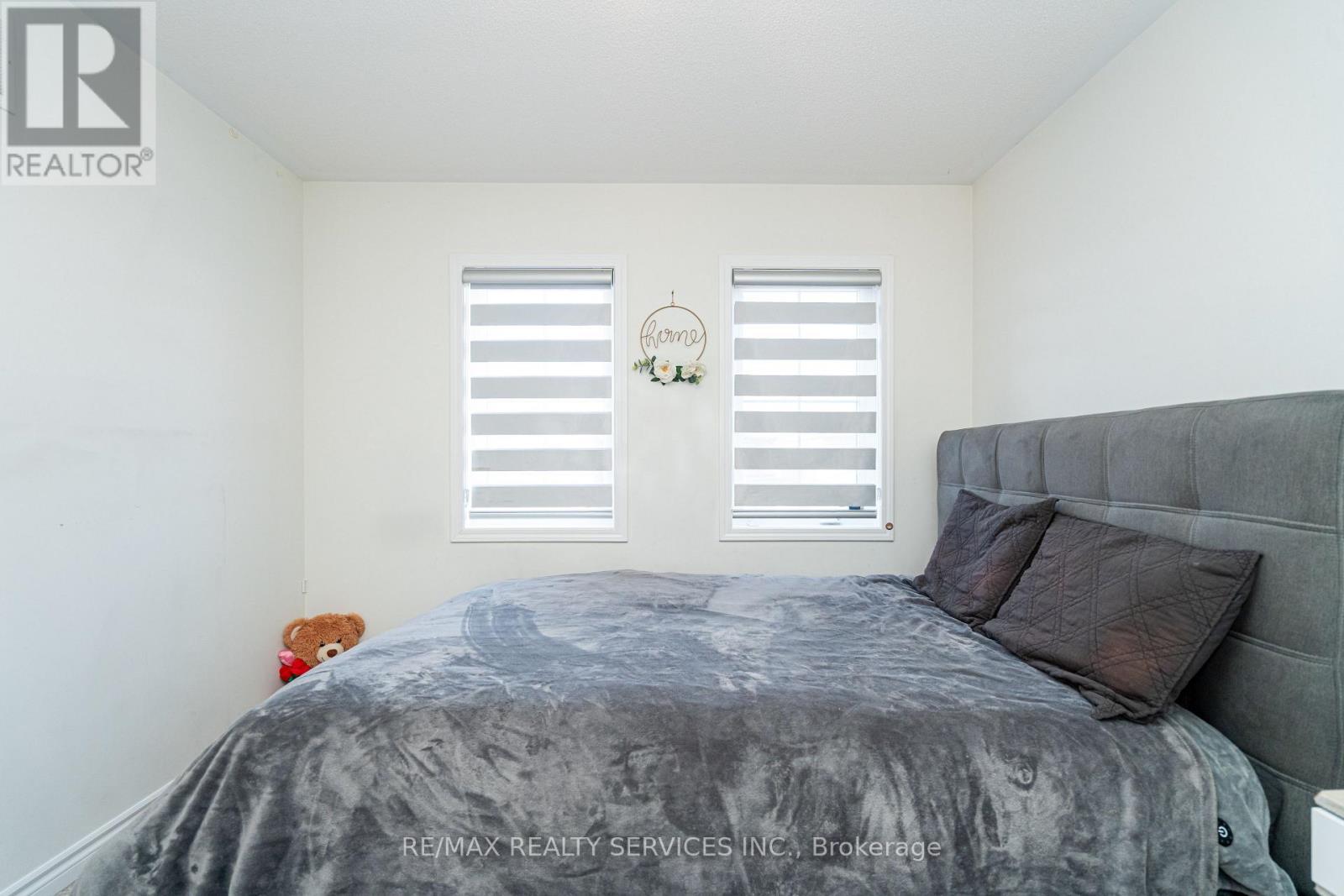 11 Cyclone Trail, Brampton, ON - Indoor Photo Showing Bedroom