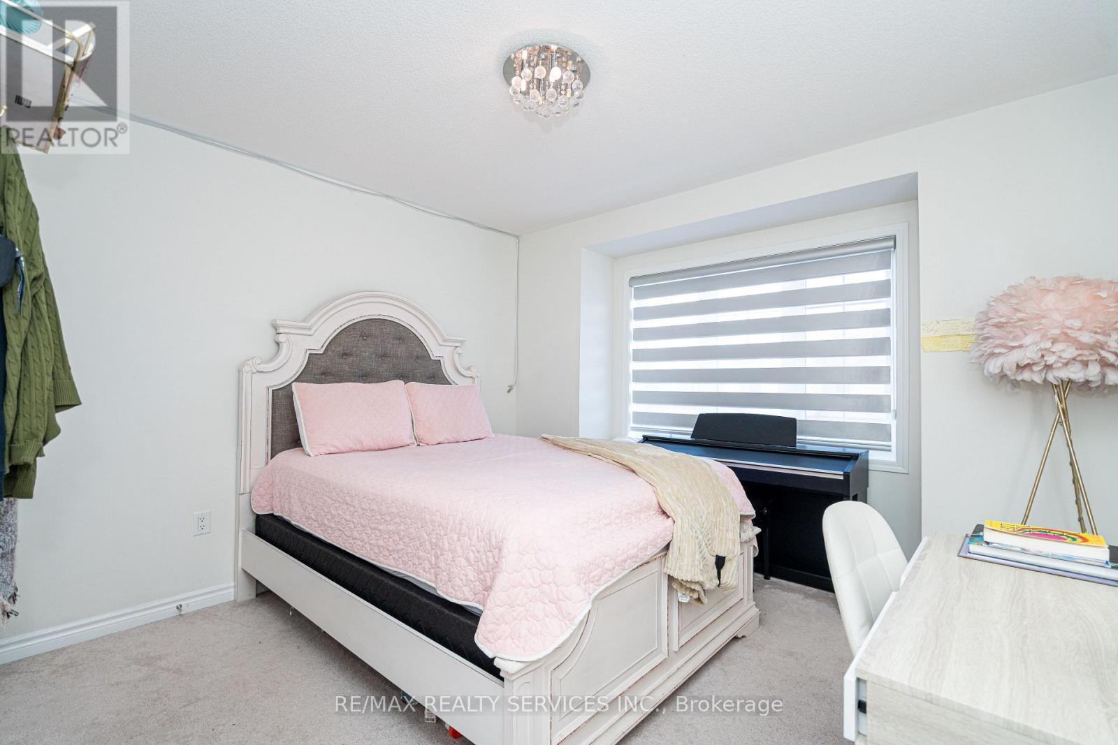 11 Cyclone Trail, Brampton, ON - Indoor Photo Showing Bedroom