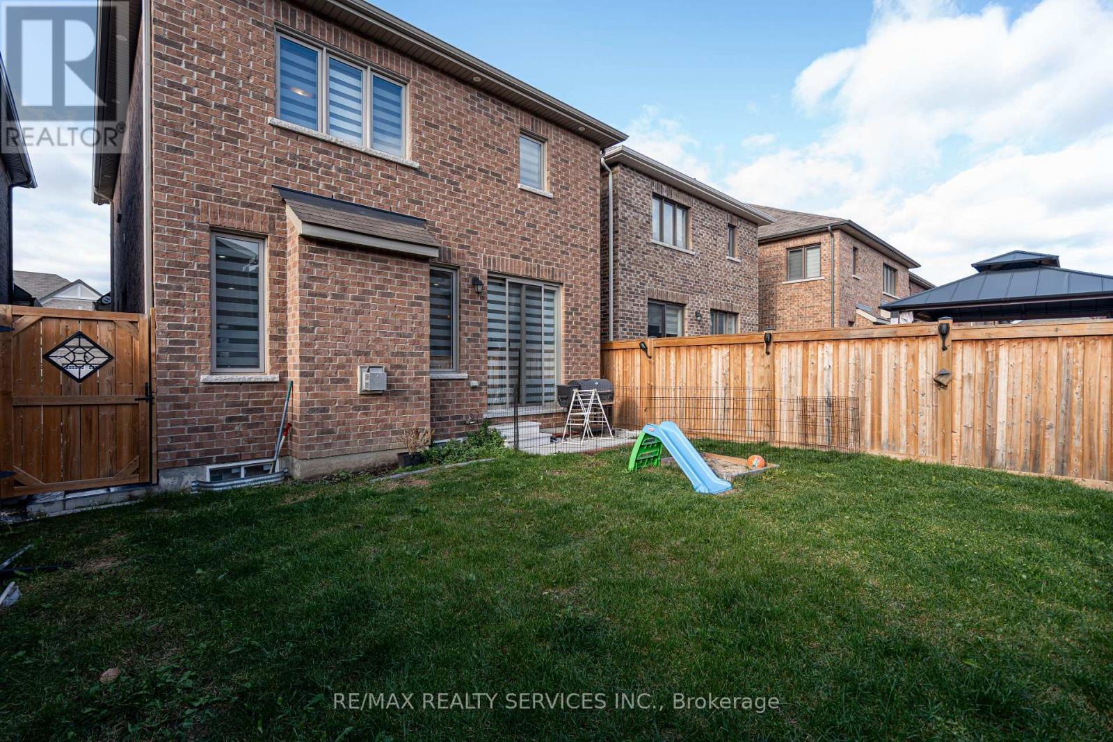 11 Cyclone Trail, Brampton, ON - Outdoor