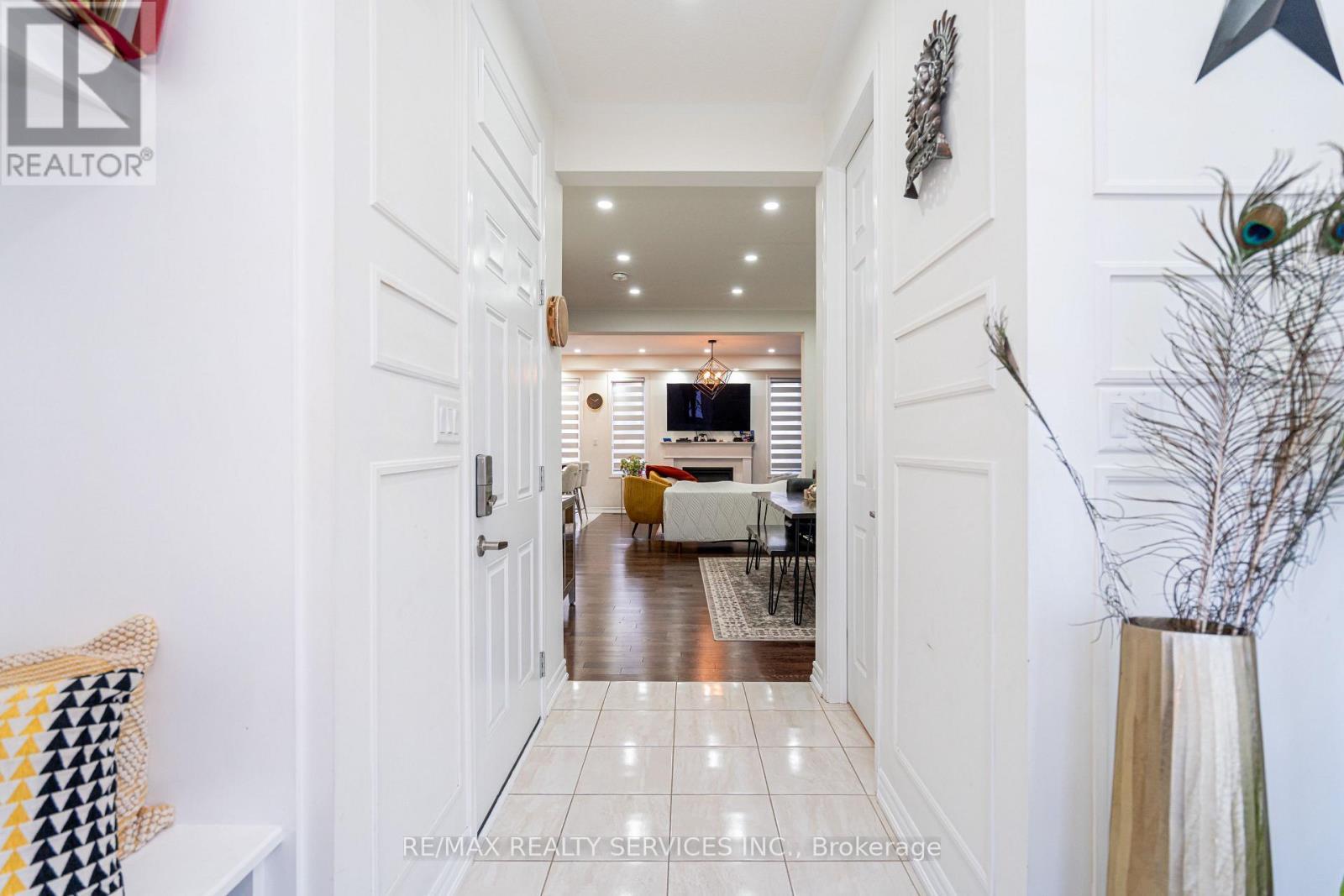 11 Cyclone Trail, Brampton, ON - Indoor Photo Showing Other Room