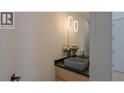 Powder Room 2pce Main Floor -