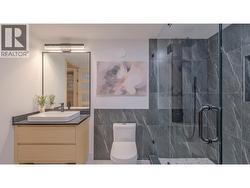 Basement (main house) 3pce bath with sauna -