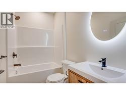 MAIN 4 PIECE BATHROOM -