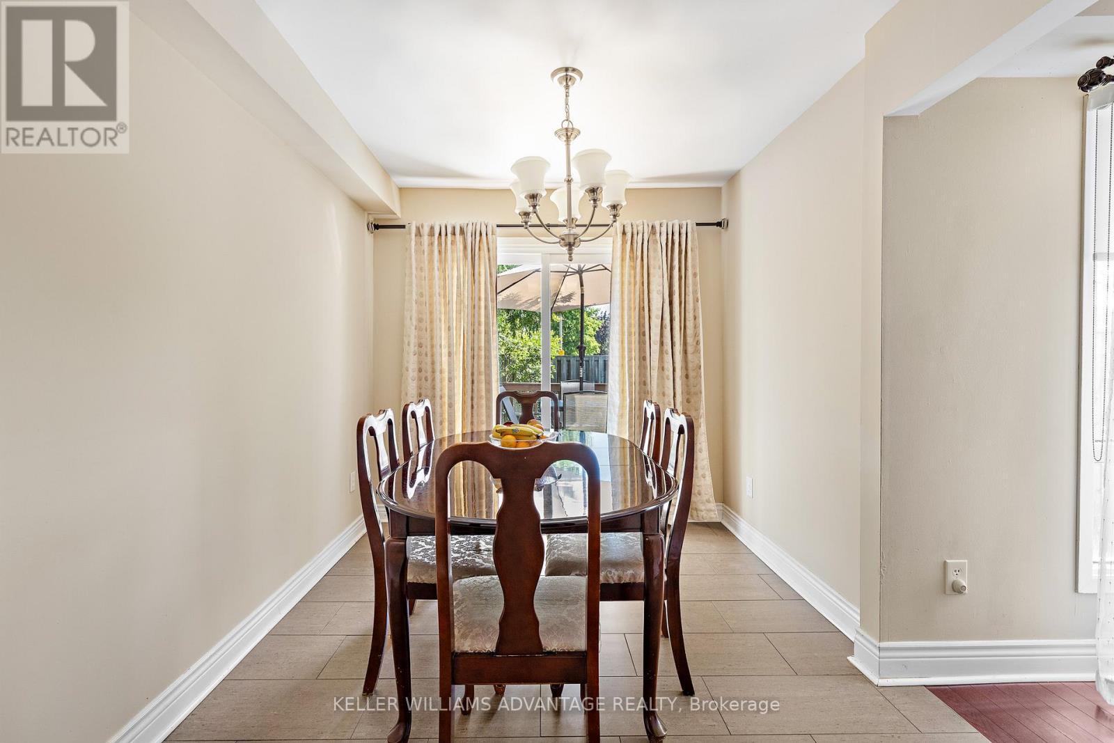 17 - 1051 Sandhurst Circle, Toronto, ON - Indoor Photo Showing Dining Room