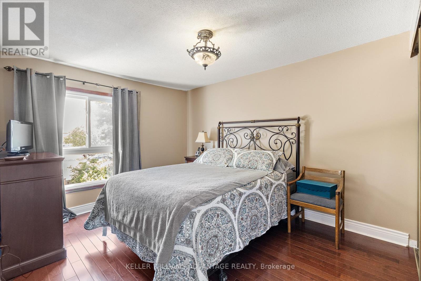 17 - 1051 Sandhurst Circle, Toronto, ON - Indoor Photo Showing Bedroom