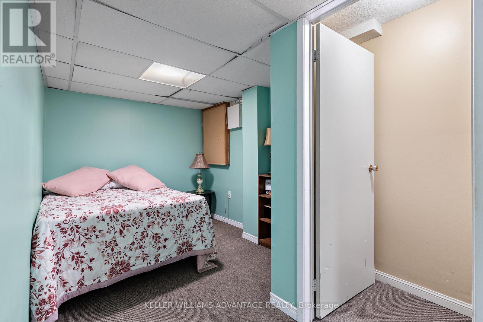 17 - 1051 Sandhurst Circle, Toronto, ON - Indoor Photo Showing Bedroom