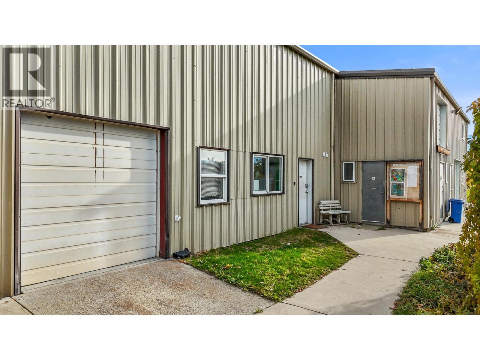 3700 Pooley Road, Kelowna, BC