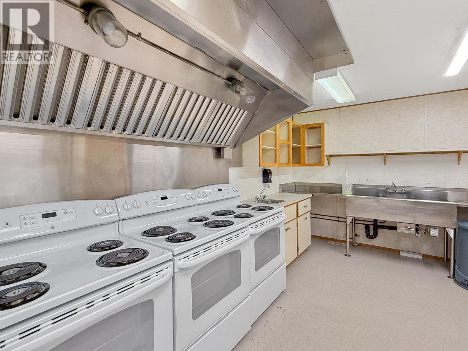 3700 Pooley Road, Kelowna, BC