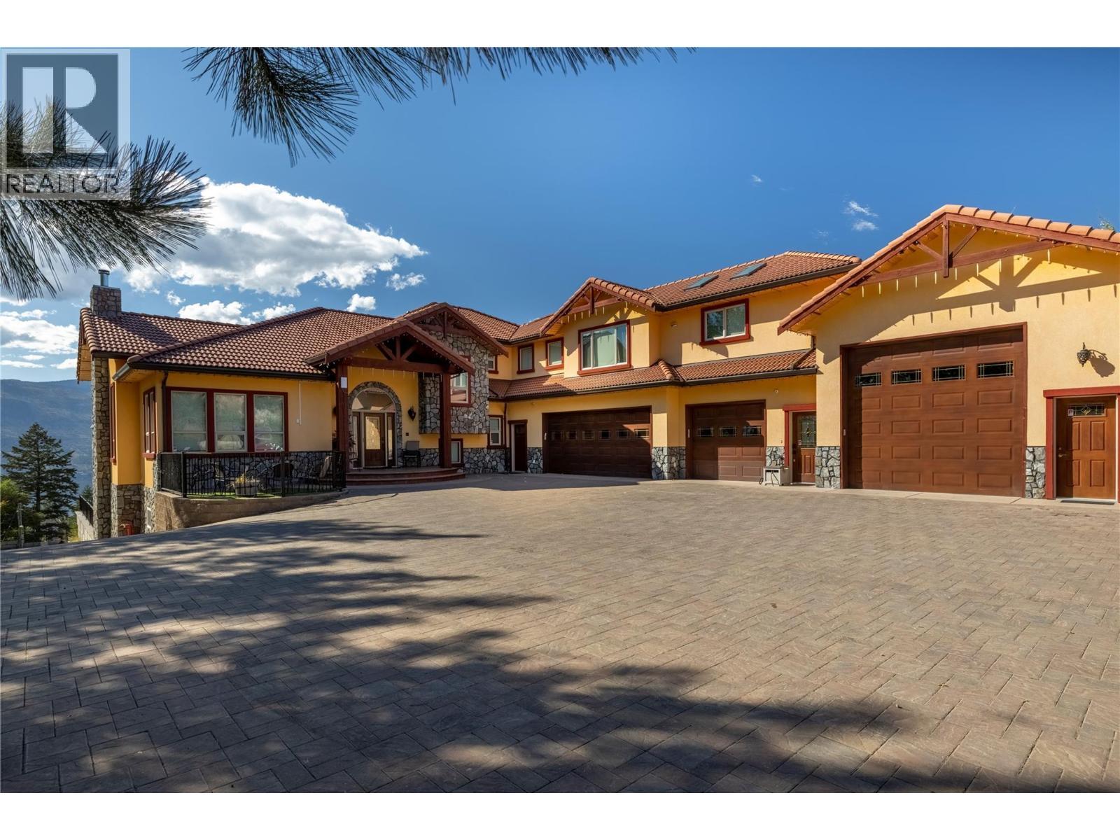 1727 Davidson Road, Lake Country, BC - Outdoor With Facade