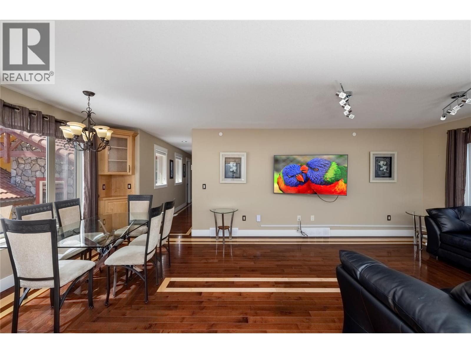 Upper Level Dining/living room - 1727 Davidson Road, Lake Country, BC - Indoor Photo Showing Dining Room
