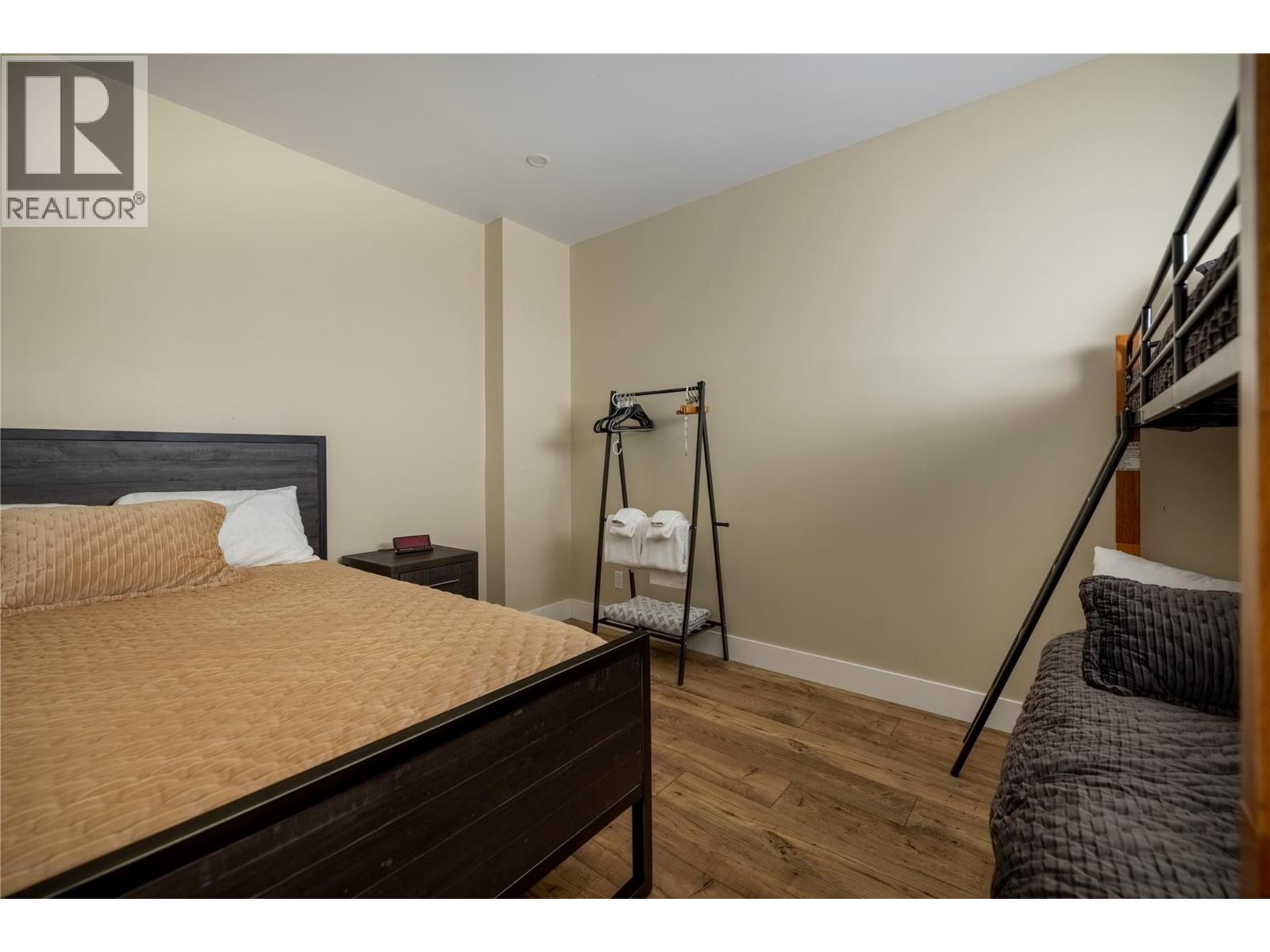 Lower Level Bedroom #1 - 1727 Davidson Road, Lake Country, BC - Indoor Photo Showing Bedroom