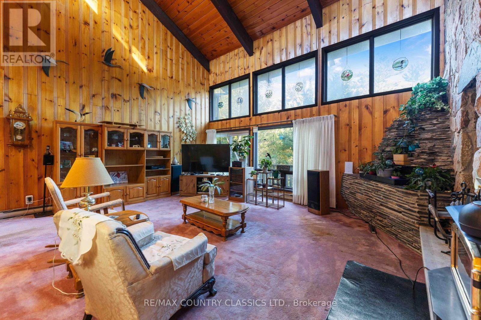 13 Lorbetskie Road, Madawaska Valley, ON - Indoor